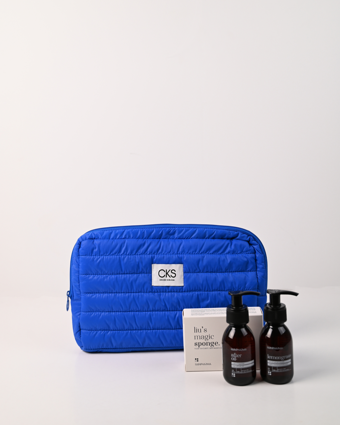 RainPharma x CKS toilettassen