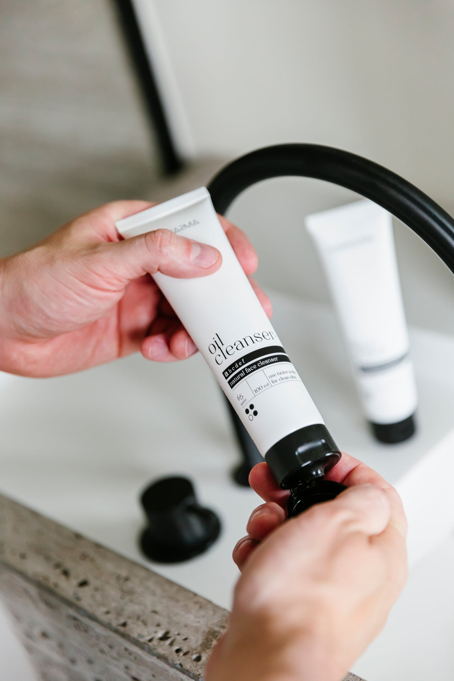 Oil Cleanser (Advanced Precleanser)